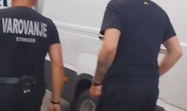 ?️持续追踪！东契奇最新街拍 这背影看着应该真的瘦了吧?