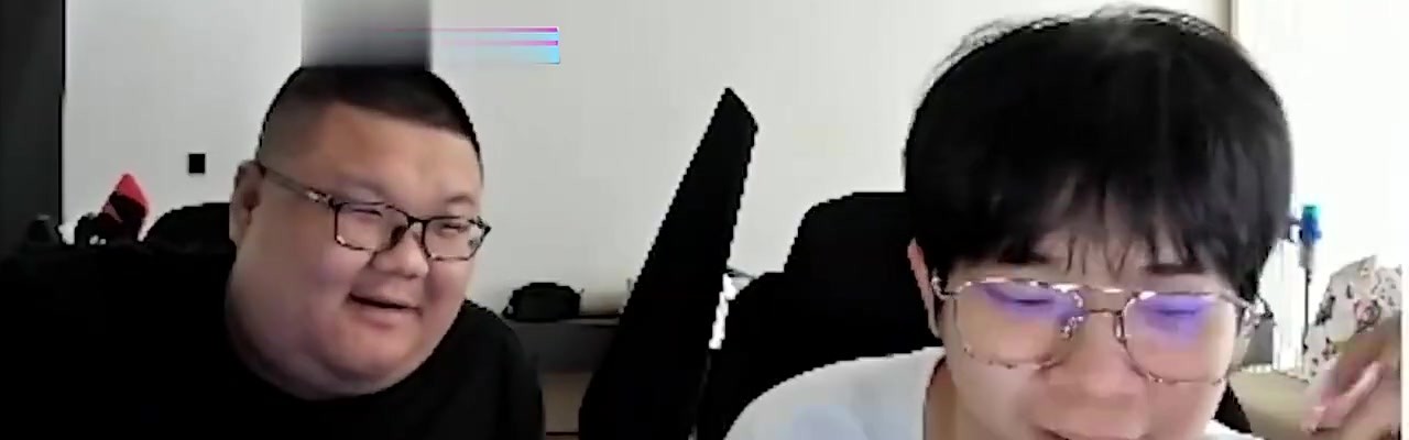 QingTian：LPL第一中单肯定是我兄弟左手呀，大黄：不是小虎？